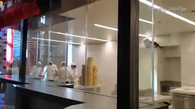 'Video thumbnail for Dumpling Challenge at Din Tai Fung Las Vegas'
