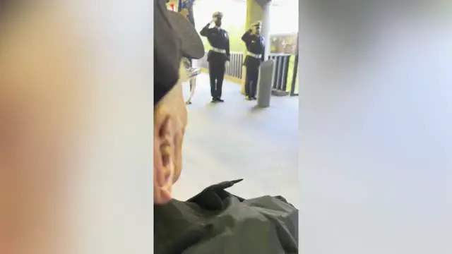 Video thumbnail for Veteran Given Hero's Welcome On Honor Flight | Happily TV