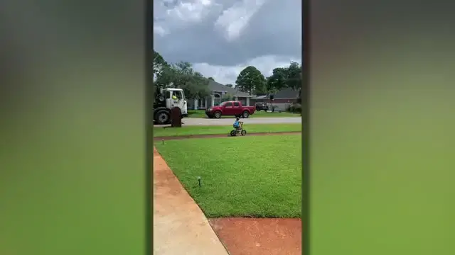 Video thumbnail for Boy Races Garbageman On Bicycle As Pair Strike Up Friendship | Happily TV