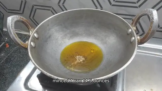 Video thumbnail for easy tomato soup recipe