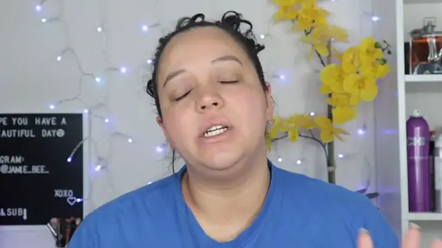 Video thumbnail for REACTING TO & TRYING 5 MINUTE CRAFTS MAKEUP HACKS!