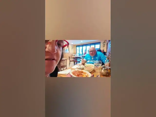 Video thumbnail for Boston Finale: Halsey, Tripe & Greek Eats