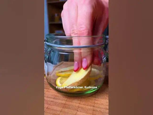 Video thumbnail for Zitronen-Ingwer-Elixier - Der Boost für dein Immunsystem! #shorts