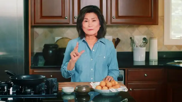 'Video thumbnail for Korean Egg Roll - Gyeran Mari (계란말이) (720p 24fps)'