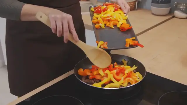 Video thumbnail for Tex-Mex Beef Casserole Recipe