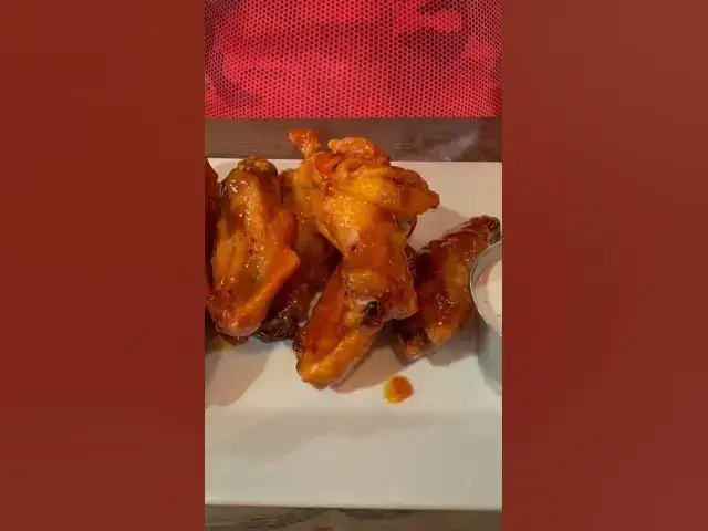 Video thumbnail for Habanero Hawaiian Wings say what?!