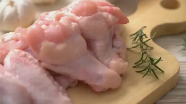 Video thumbnail for Chicken Wings