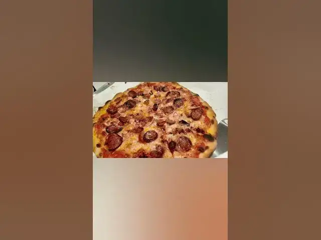 Video thumbnail for Frank Pepe Pizza Stop