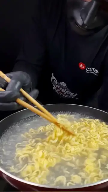 Video thumbnail for Korean Chicken Fire Noodles Cheese Pizza   ASMR Cooking   Fluffy Egg Pizza   Crispy Hut(720P HD)