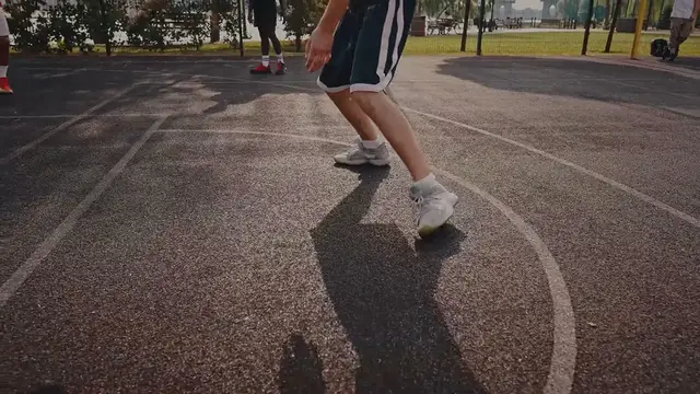 Video thumbnail for Spurs vs Bucks - A Clash of Titans