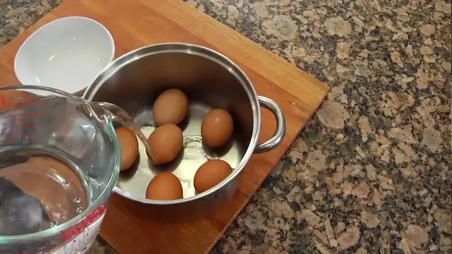 'Video thumbnail for How To Make Perfect Hard Boiled Eggs (720p 30fps)'