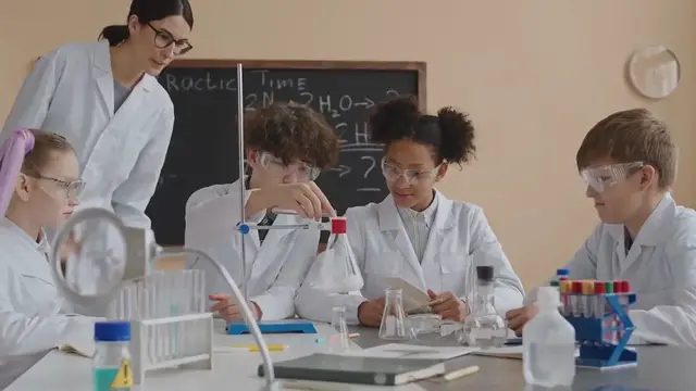 Video thumbnail for The Importance of STEM Education in the U.S. Job Market