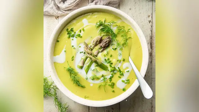 Video thumbnail for asparagus soup recipe