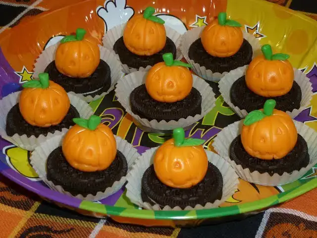 'Video thumbnail for Calabacitas de Mazapan para Halloween│Club de Reposteria'