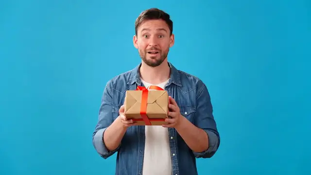 Video thumbnail for The Easiest Gift Bag Ever: Because Who Has Time for Complicated Wrapping?