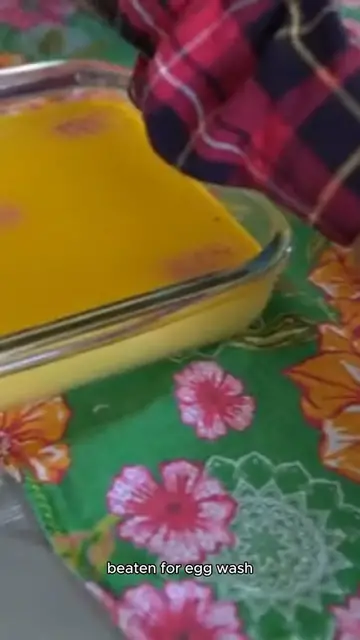 Video thumbnail for Banana and Chocolate Puff Pastry