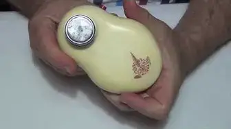 'Video thumbnail for Mechanischer Rotationsrasierer mit Federaufzug (über 60 Jahre alt)'