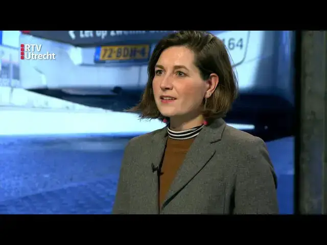 Video thumbnail for 2023-01-25 Ulrike Nagel in studio RTV Utrecht: Vakbond dreigt met staking in het streekvervoer