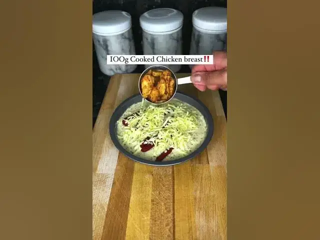 Video thumbnail for high protein pizza fakeaway ✅🍕#shorts