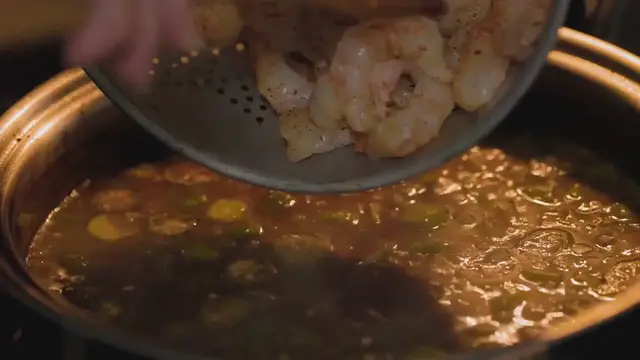 Video thumbnail for Classic Louisiana Gumbo Recipe