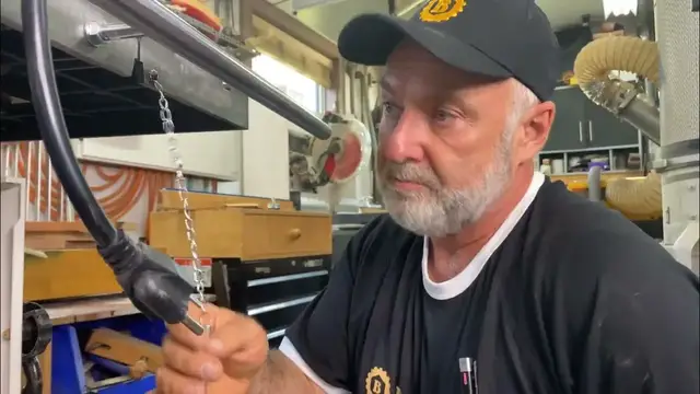 'Video thumbnail for 42VIDEO Adjusting the Bandsaw'
