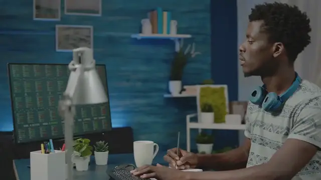 Video thumbnail for Crypto Trading Made Easy : A Beginner's Guide