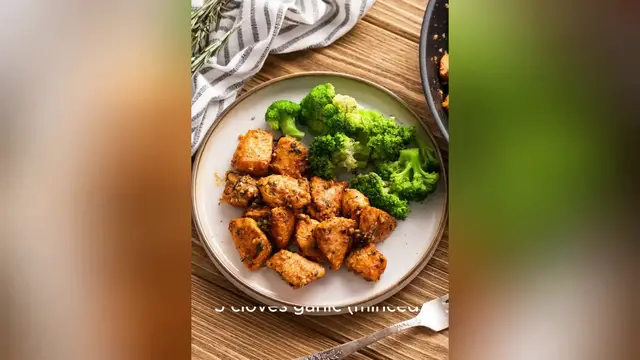 Video thumbnail for low carb chicken recipe