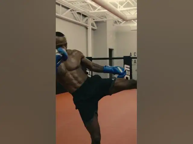 Video thumbnail for “I’m going to stop him in round 2 or 3.” | Myprotein #shorts