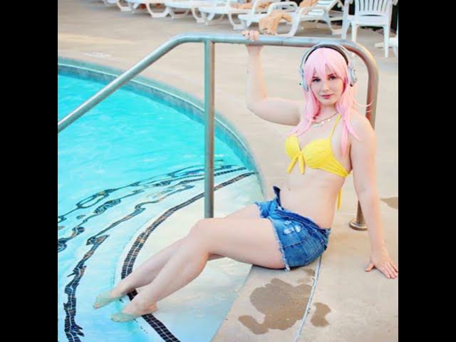 Video thumbnail for Campus Life Super Sonico Cosplay