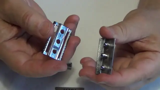 'Video thumbnail for Rasierhobel Merkur Modell 42 mit geschlossenem Kamm'