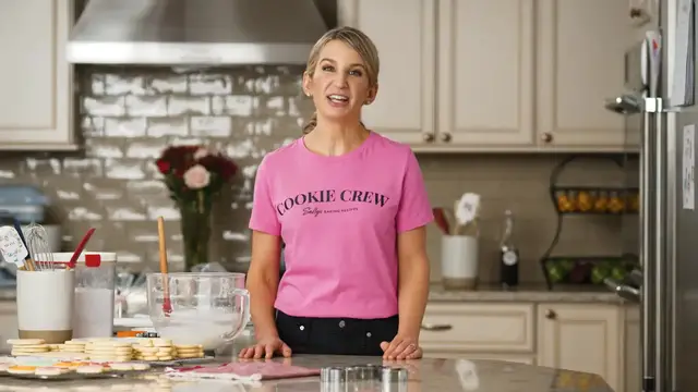 'Video thumbnail for How to Decorate Sugar Cookies   Sally s Baking(720P HD)'