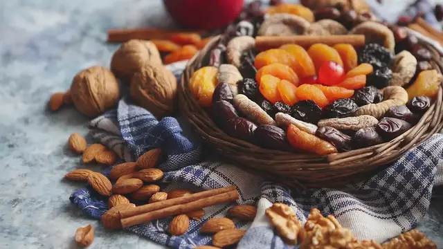 Video thumbnail for The Ultimate Guide to Plant-Based Eating