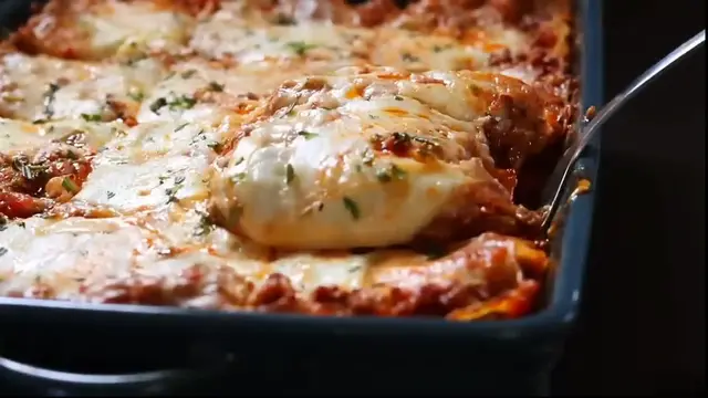 Video thumbnail for Easy Lasagna Recipe