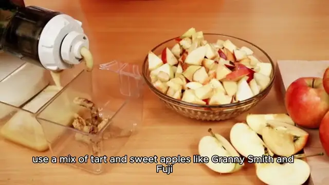 Video thumbnail for easy apple crisp recipe