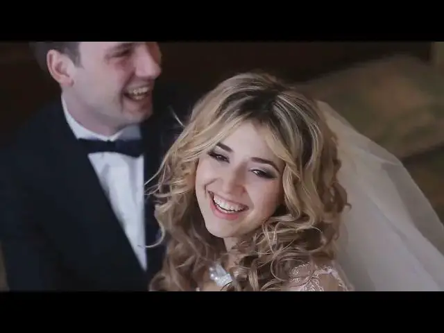 'Video thumbnail for Embracing Height Differences: Tall Bride and Short Groom Wedding Tips'