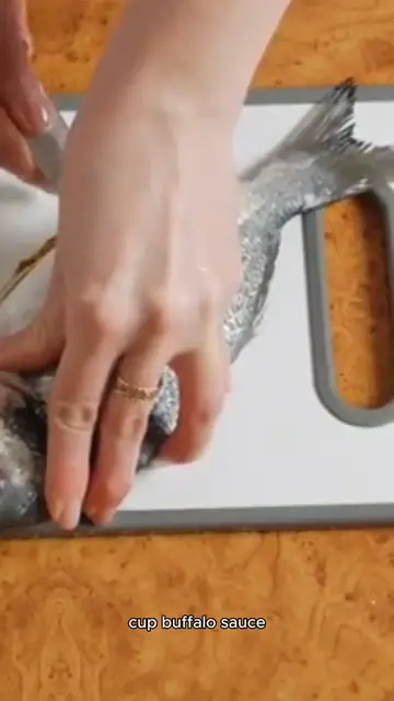 Video thumbnail for recipe for buffalo chicken dip