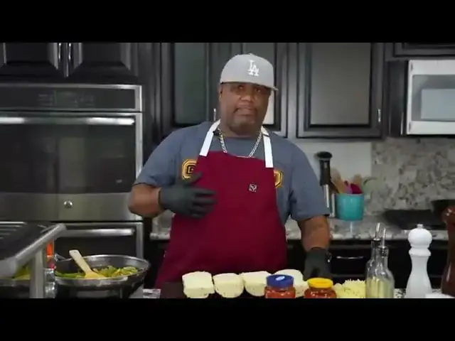 'Video thumbnail for Meaty Supreme Pizza Hack'