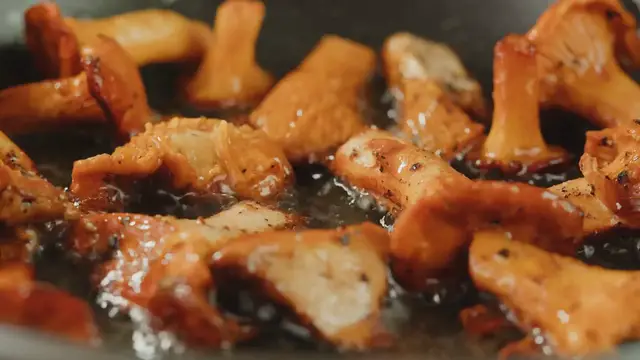 Video thumbnail for Beef and Goat Cheese Stuffed Mushrooms