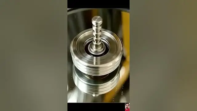 Video thumbnail for Metal Stress Relief Spinner | 🔗 Link is in Description | #trending #gadgets #shorts