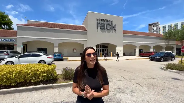 Video thumbnail for Outlet de Luxo nos EUA: Tour Completo e Preços na Nordstrom Rack! 👜✨