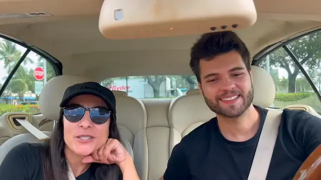 Video thumbnail for De Miami a Orlando de Carro: Tudo Sobre Essa Viagem Incrível! 🚗✨