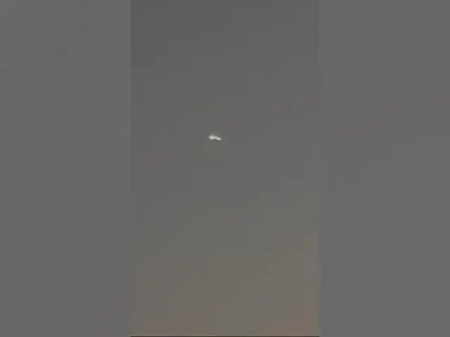 'Video thumbnail for Enigmático UFO/UAP giratório sobre Green Valley, IL, EUA – 30/09/2024'