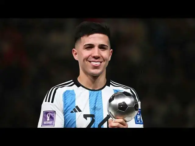 'Video thumbnail for Transfer News: Chelsea in for Benfica’s Enzo Fernandez, Cody Gakpo reveals Virgil van Dijk talks'