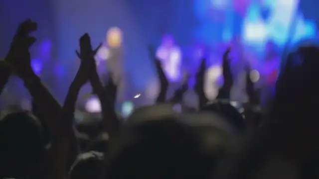 Video thumbnail for Taylor Swift finally sings long awaited 'Reputation' track