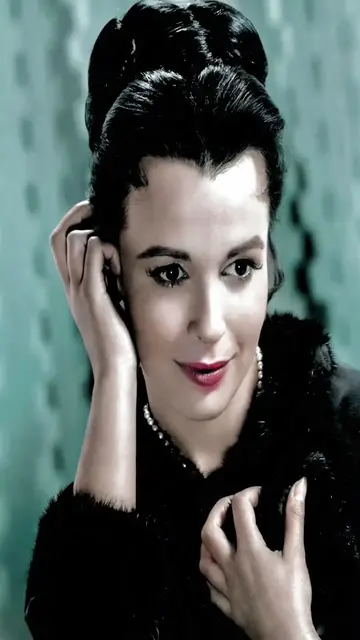 Video thumbnail for Claire Bloom