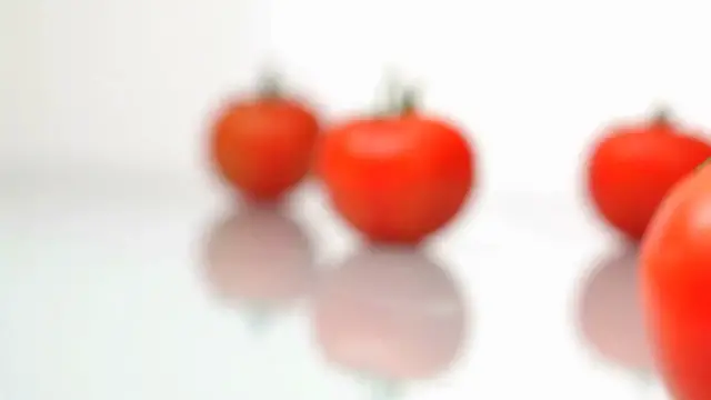 Video thumbnail for Tomato Mozzarella Salad: A Classic That Never Fails
