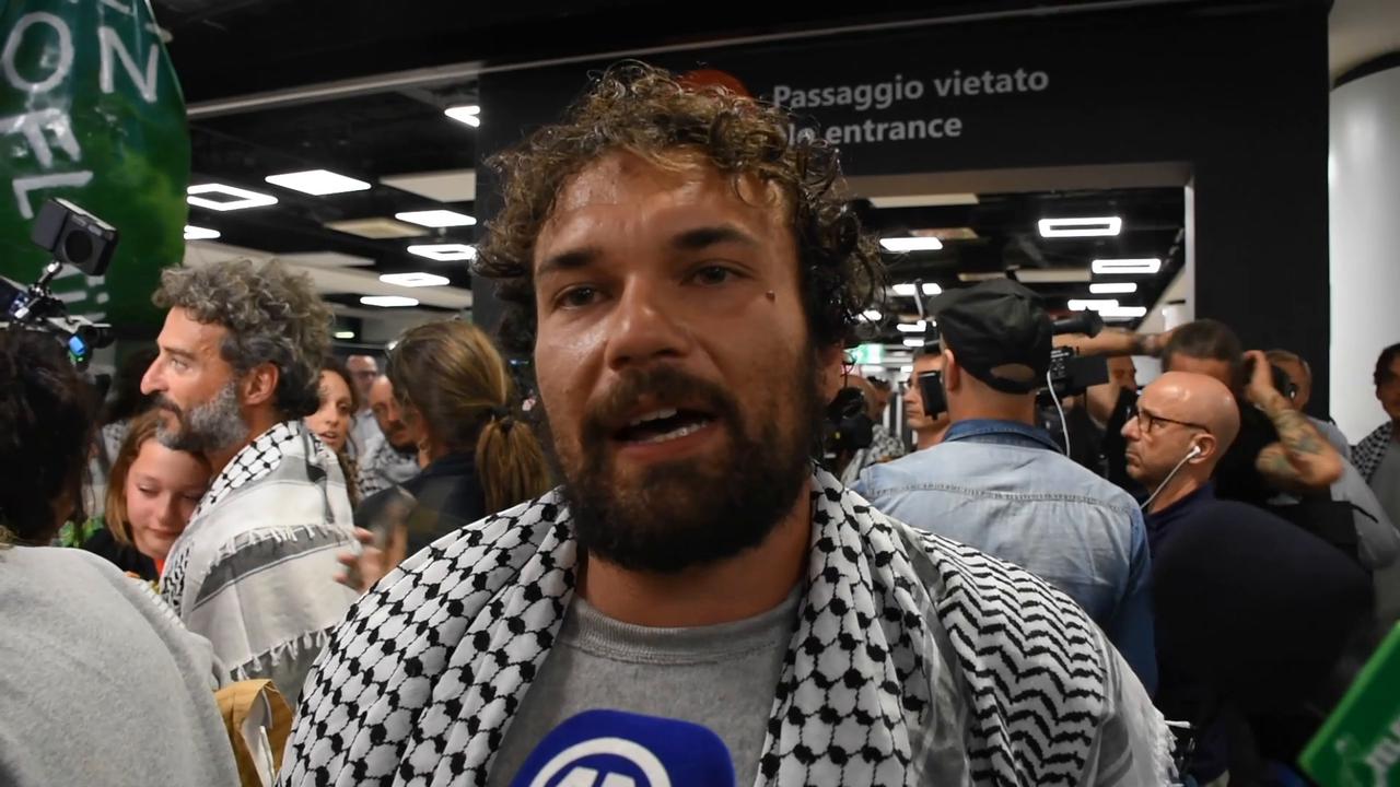 Video thumbnail for Italy: Italian activists of the Global Sumud Flotilla arrive in Rome after detention in Israel.
