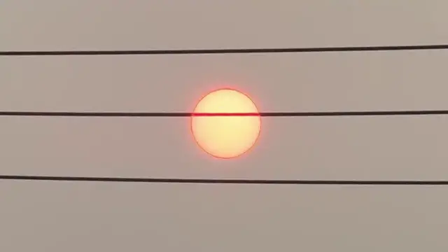 Video thumbnail for US: Smoke from Canadian Wildfires Bankets Rochester, NY.