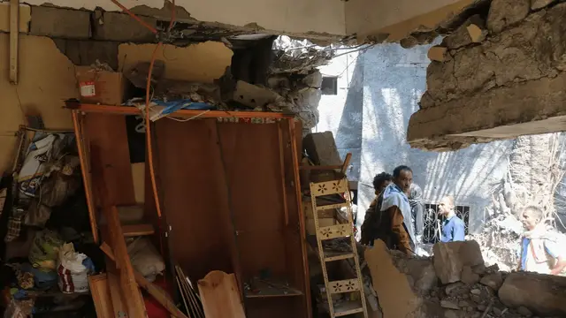 Video thumbnail for Fighting intensifies around Yemen’s Taiz as UN warns time is running out for aid