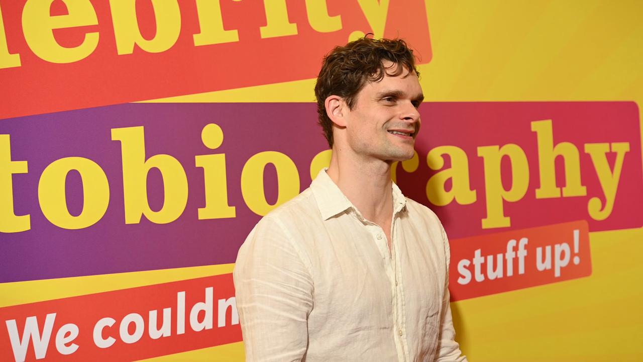 Video thumbnail for "NY: "Celebrity Autobiography" Broadway Opening Night�- Arrivals" 24.